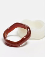 pack of 2 resin bangles in wavy design