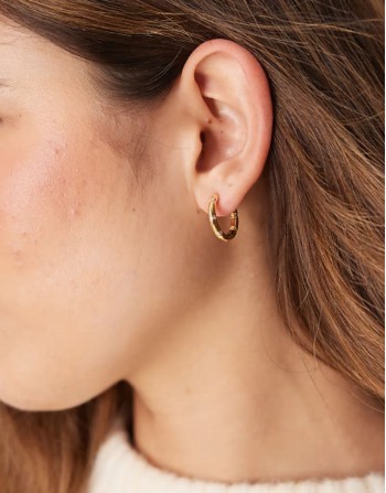 crystal set hoop earring in 18k gold plated