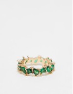 ring with mixed shape emerald crystal in gold tone