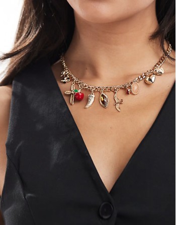 necklace with charm pendant detail in gold tone